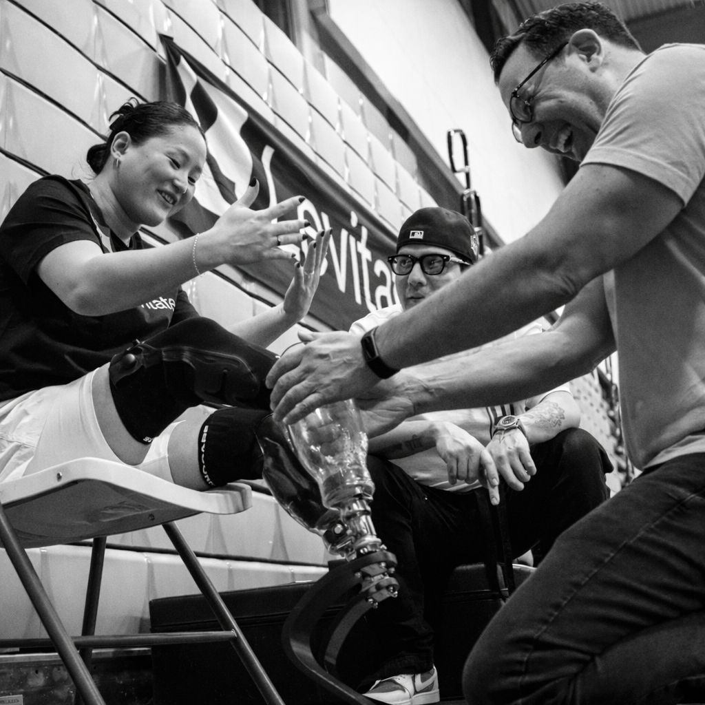 Clinician using an Overlay for limb volume management